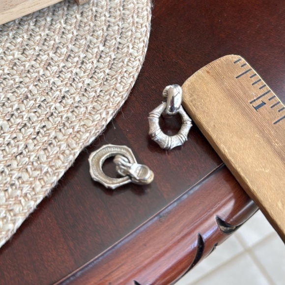 Vintage Monet ClipOn Earrings - Picture 3 of 3